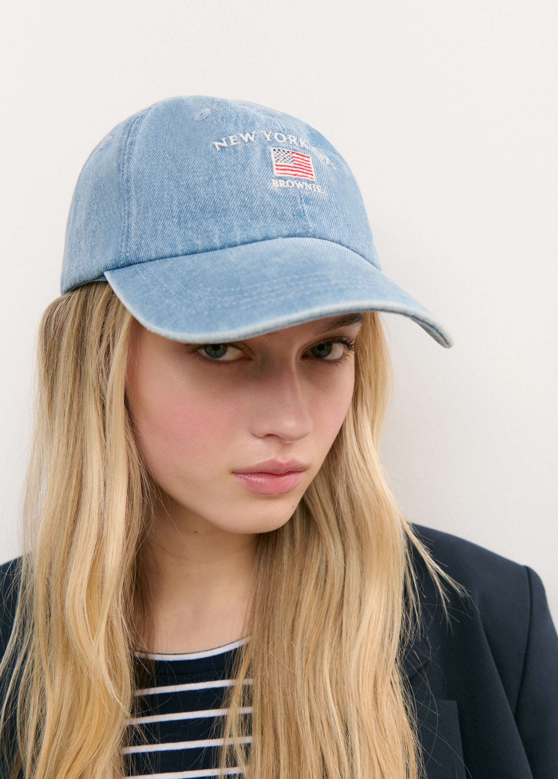 Gorra denim brodada