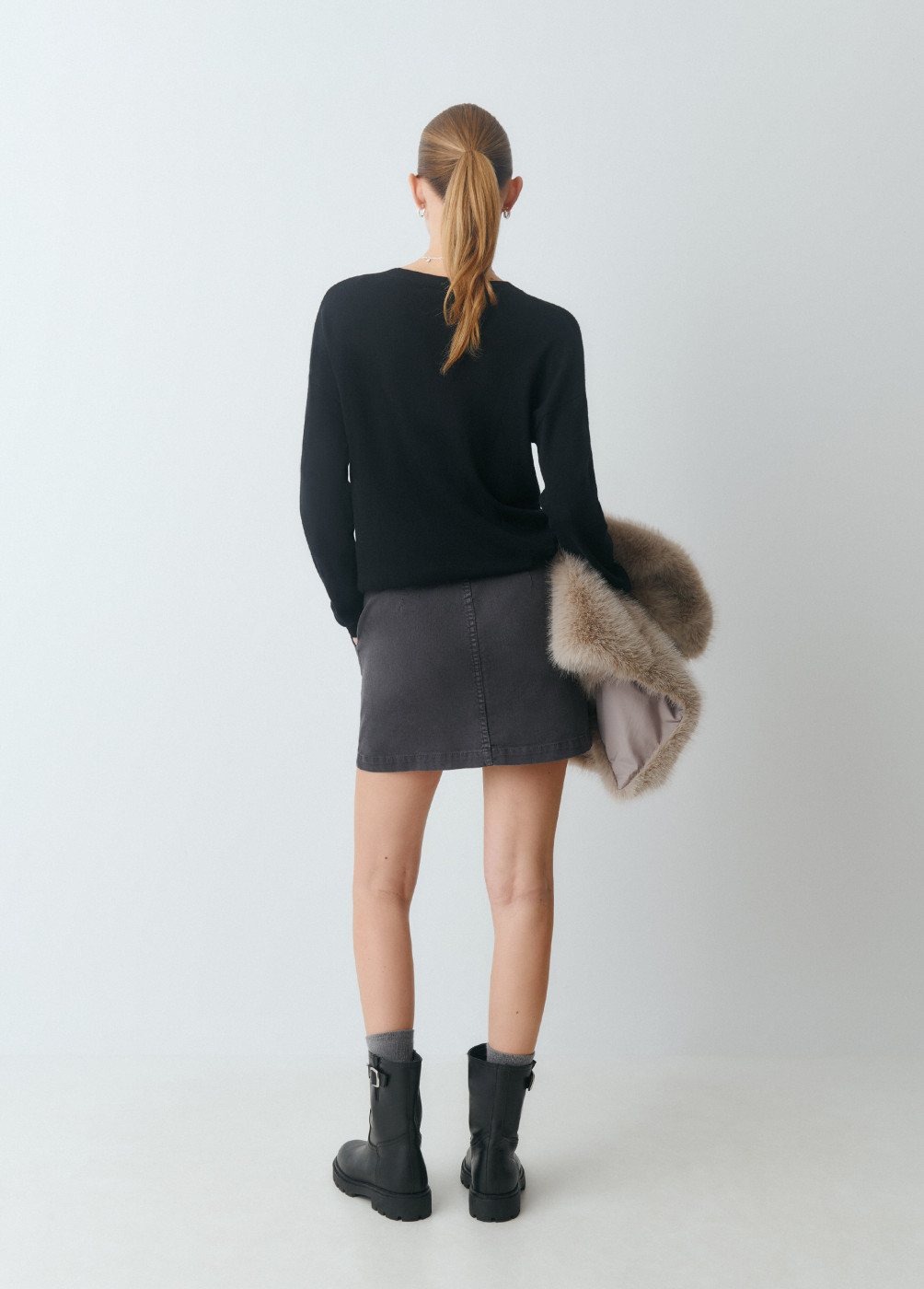 Mini skirt with front pockets hotsell