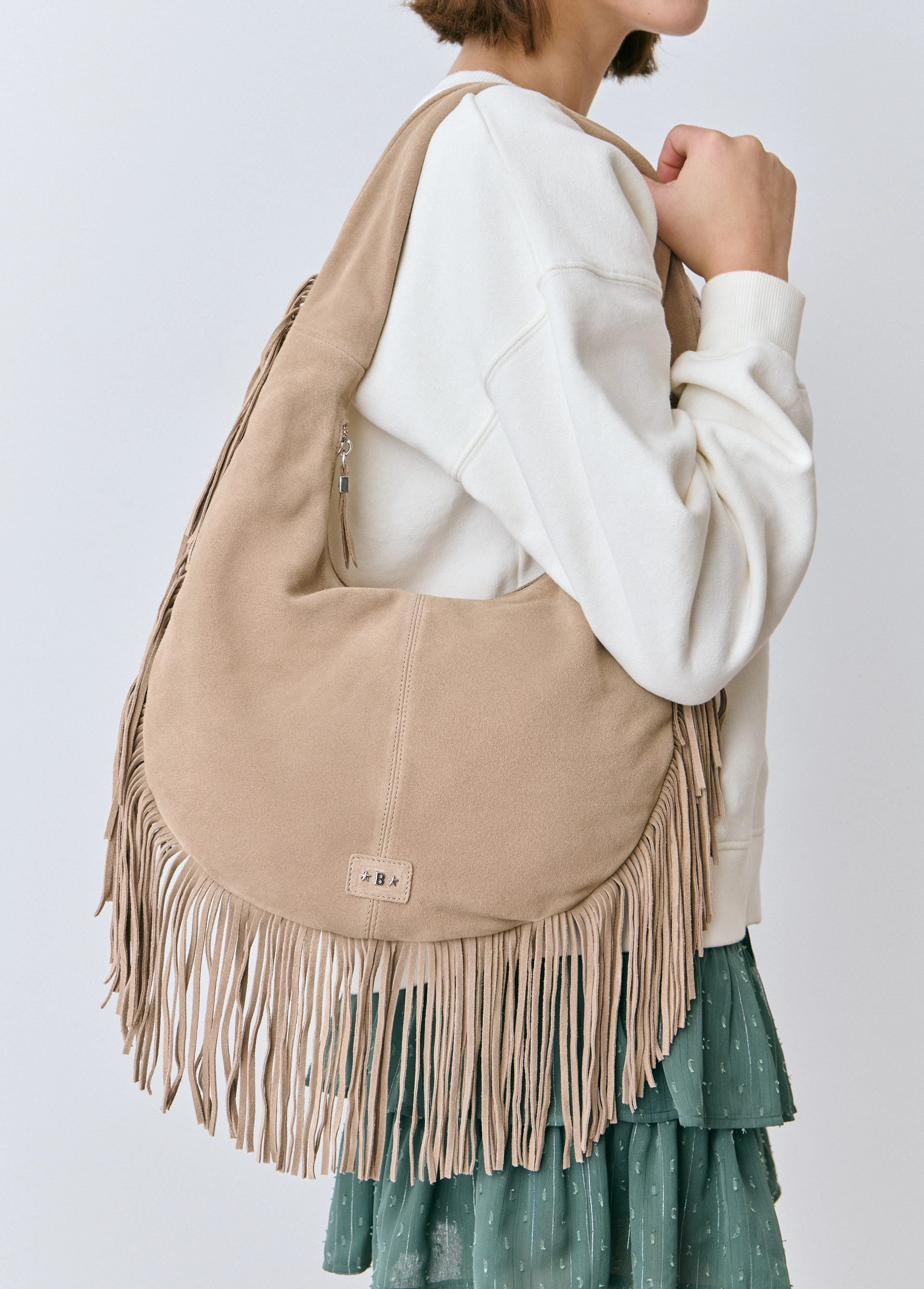 Fringed leather shoulder bag